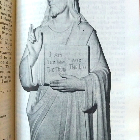 The Vatican II Weekday Missal Genuine HC Bible - Picture 2 of 16